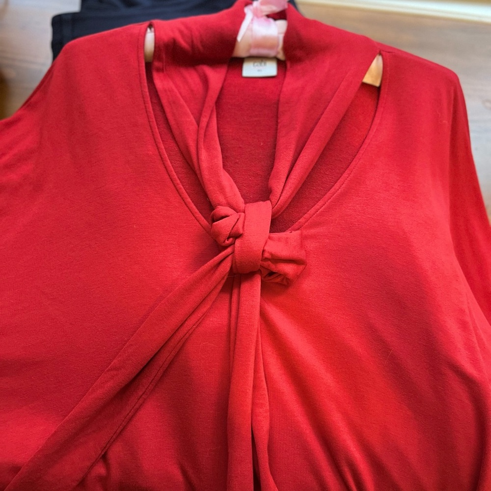 Red XL CAbi knit top. EUC